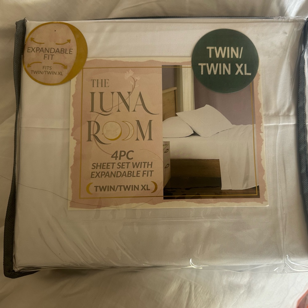 White 4pc Sheet Set